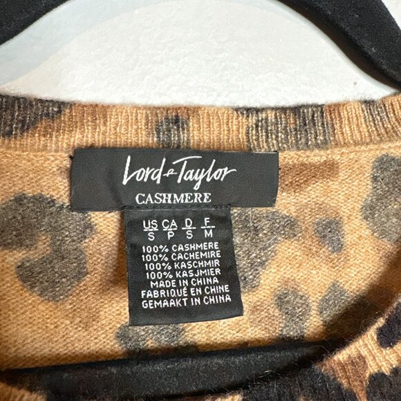 Lord & Taylor leopard print cashmere sweater - Picture 3 of 4